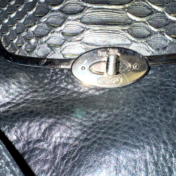 Coach purse - Picture 4 of 4